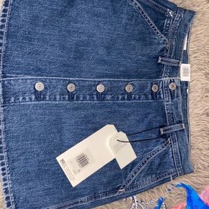 Levis Jean skirt new with tags size 27